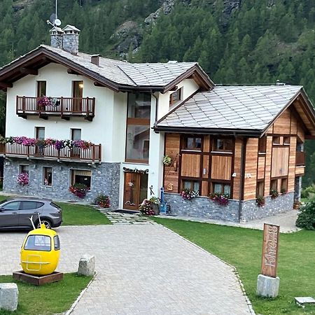 Fohre1748 Hotell Gressoney-la-Trinité Exteriör bild