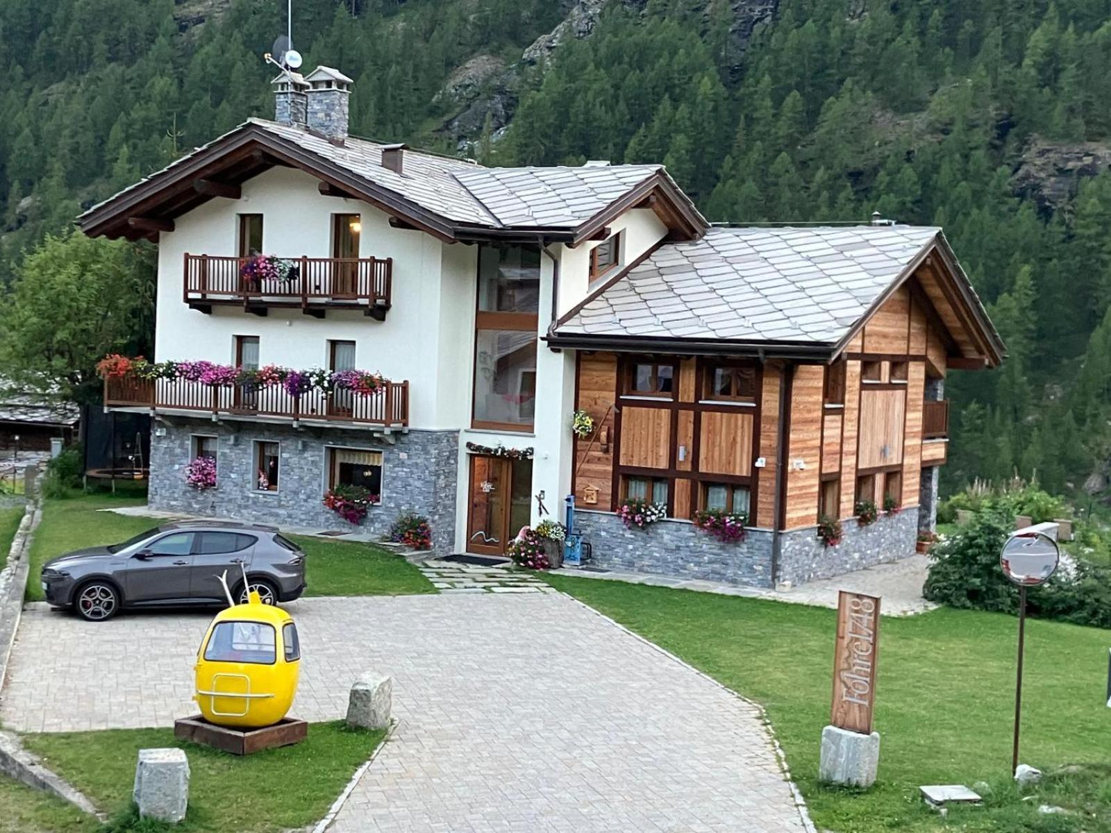 Fohre1748 Hotell Gressoney-la-Trinité Exteriör bild